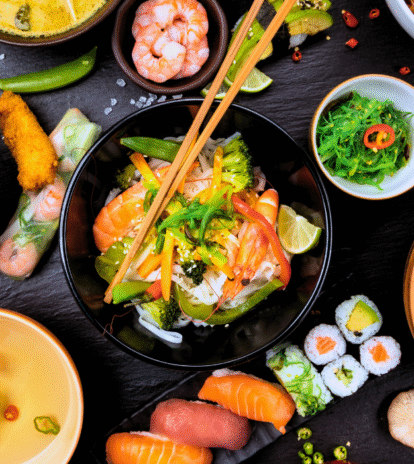 Discover top-rated Asian street foods like gyoza, hibachi, ramen, and more at Food Trucks Heaven.