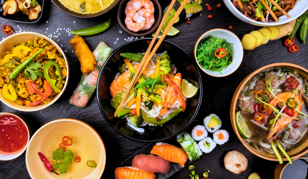 Discover top-rated Asian street foods like gyoza, hibachi, ramen, and more at Food Trucks Heaven.